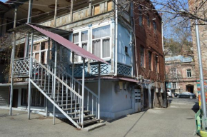 Old Tbilisi apartment near Funicular